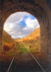 LA LUZ AL FINAL DEL TUNEL._Maria Paz Larren Izquierdo.